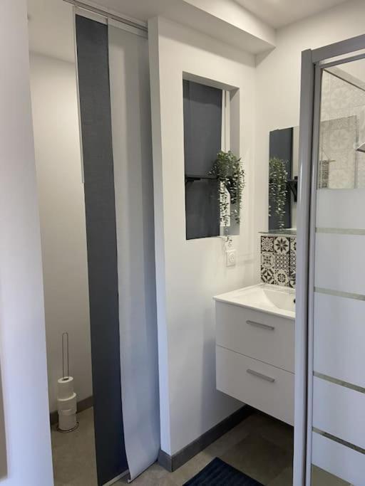Maisonnette Cosy A 10 Mn De Nantes เรอเซ ภายนอก รูปภาพ